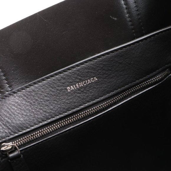 ✧ Balenciaga • Leather Tote Bag - Picture 8 of 10